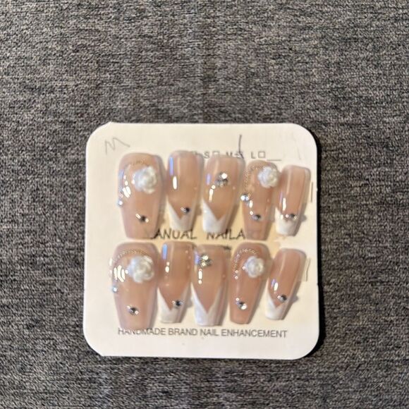 Elegant Nude Nails with Pearls & Floral Rhinestones Accents Nail Art Set - Picture 1 of 6